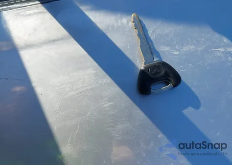 2000 Mazda Protege Dx/Lx z USA, uszkodzony, nr VIN JM1BJ2225Y0211691